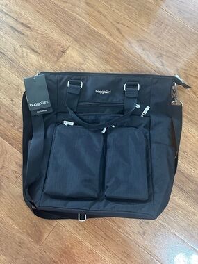 baggallini Black convertible Crossbody Tote and backpack Travel Bag - unisex